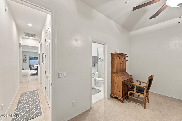 11378 E CAVEDALE Drive E, Scottsdale, AZ 85262