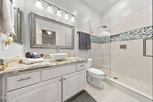 11378 E CAVEDALE Drive E, Scottsdale, AZ 85262