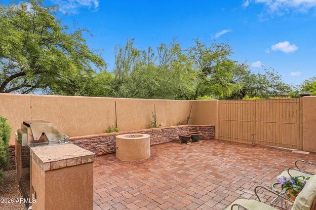 11378 E CAVEDALE Drive E, Scottsdale, AZ 85262