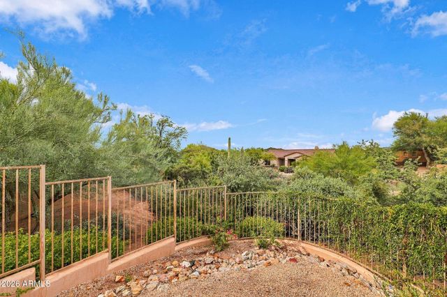 11378 E CAVEDALE Drive E, Scottsdale, AZ 85262