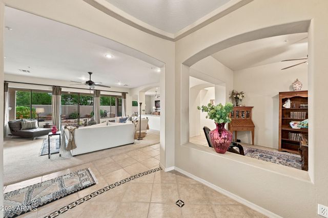 11378 E CAVEDALE Drive E, Scottsdale, AZ 85262