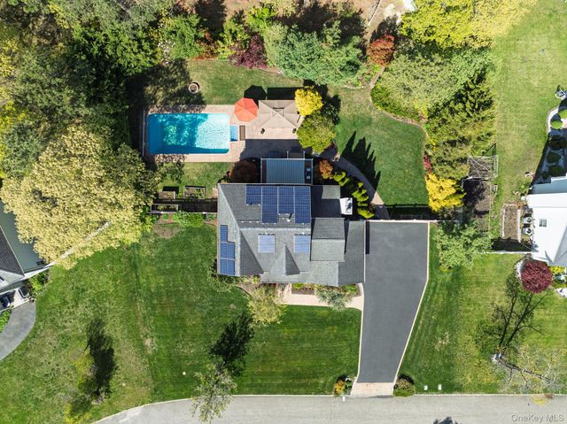 47 Jordan Drive, Medford, NY 11763