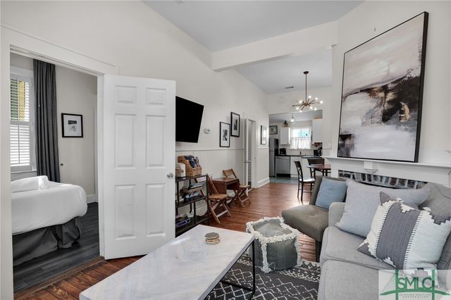 621 E Broad Street, Savannah, GA 31401