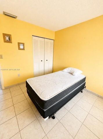 9013 SW 8th Ter, Miami, FL 33174