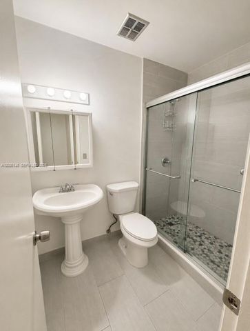 9013 SW 8th Ter, Miami, FL 33174