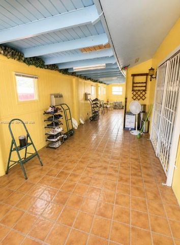 9013 SW 8th Ter, Miami, FL 33174