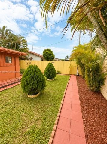 9013 SW 8th Ter, Miami, FL 33174