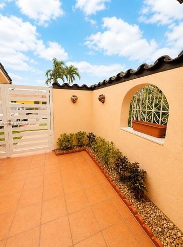 9013 SW 8th Ter, Miami, FL 33174