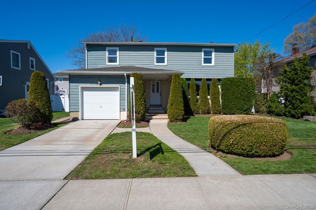 2386 Hampton Avenue, Seaford, NY 11783