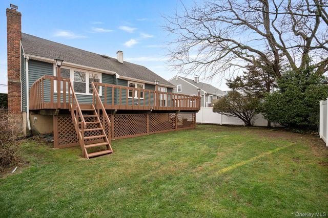 2386 Hampton Avenue, Seaford, NY 11783