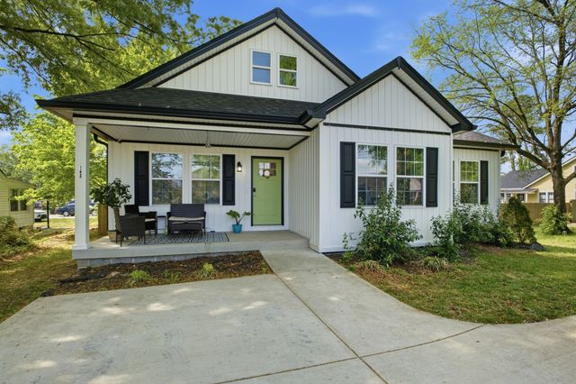 143 Coles Ferry Rd, Gallatin, TN 37066