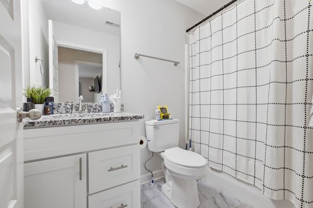 143 Coles Ferry Rd, Gallatin, TN 37066