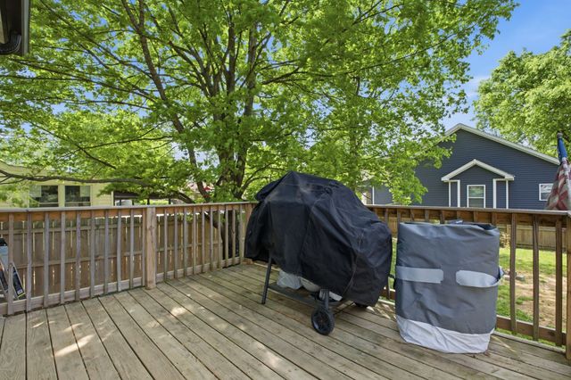 143 Coles Ferry Rd, Gallatin, TN 37066