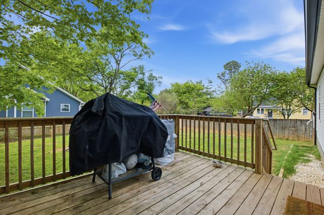 143 Coles Ferry Rd, Gallatin, TN 37066