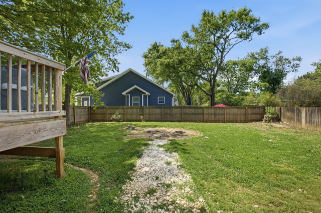 143 Coles Ferry Rd, Gallatin, TN 37066