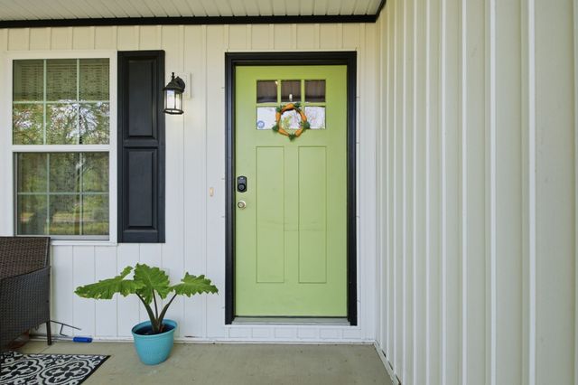 143 Coles Ferry Rd, Gallatin, TN 37066