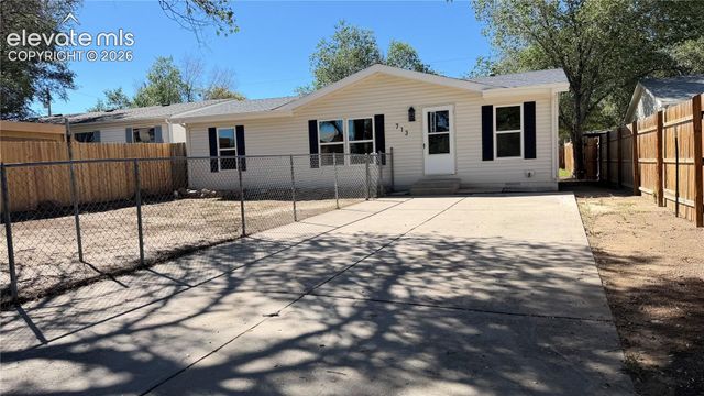 713 Santa Barbara Avenue, Pueblo, CO 81005