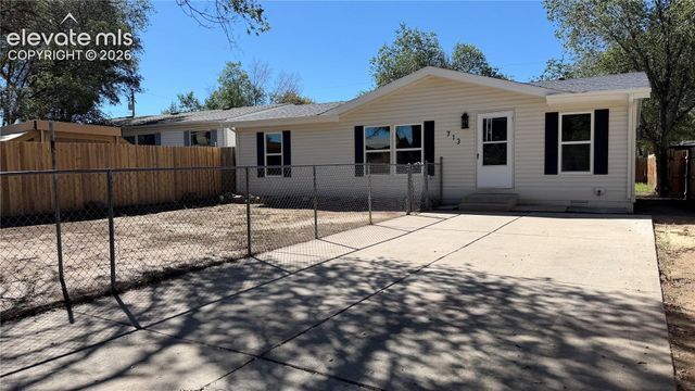 713 Santa Barbara Avenue, Pueblo, CO 81005