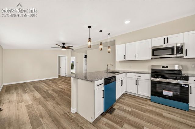 713 Santa Barbara Avenue, Pueblo, CO 81005