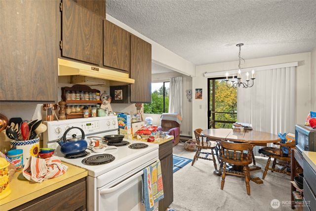 13215 35th Avenue NE, Seattle, WA 98125