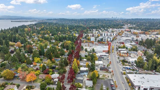 13215 35th Avenue NE, Seattle, WA 98125