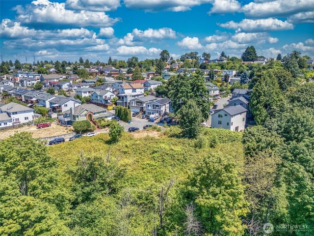 2001 S Raymond Street, Seattle, WA 98108