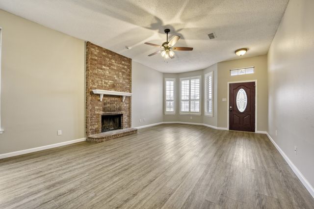 6809 Quail Meadow Drive, Watauga, TX 76148