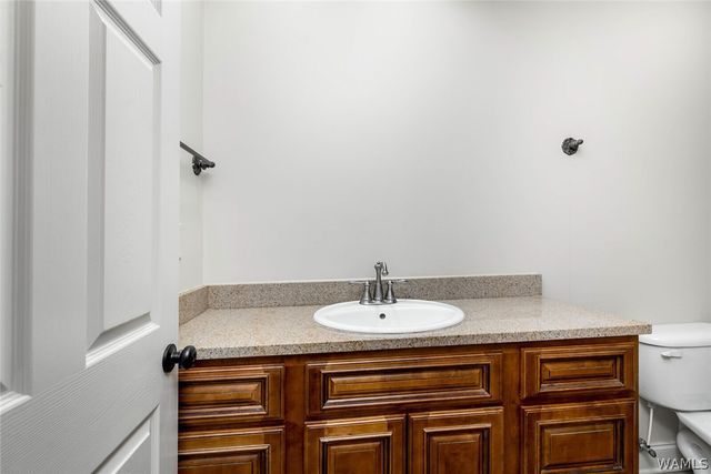 210 15th E 60, Tuscaloosa, AL 35401
