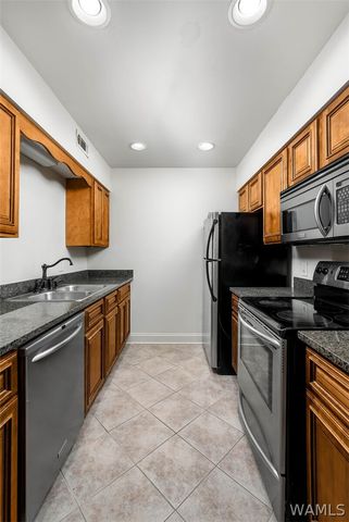 210 15th E 60, Tuscaloosa, AL 35401