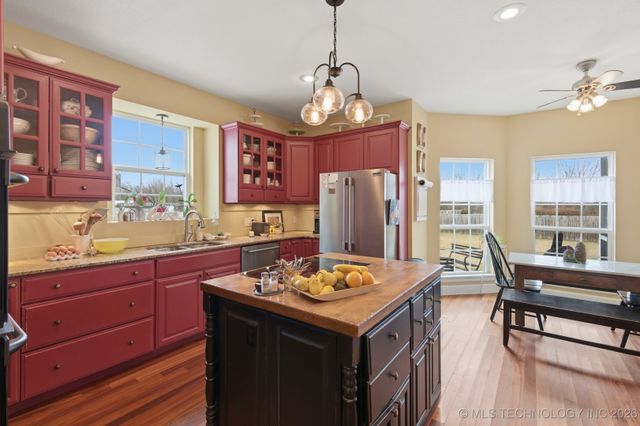 10289 Sahoma Lake Road, Sapulpa, OK 74066