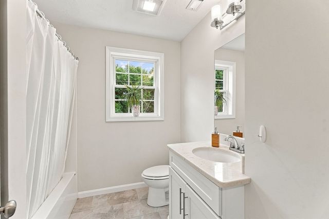 59 Riley Rd 59, Tyngsborough, MA 01879