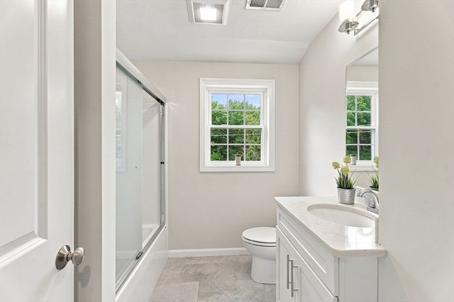 59 Riley Rd 59, Tyngsborough, MA 01879