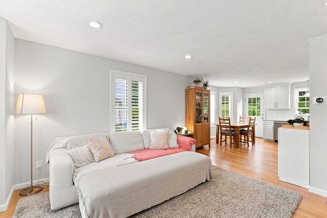 59 Riley Rd 59, Tyngsborough, MA 01879