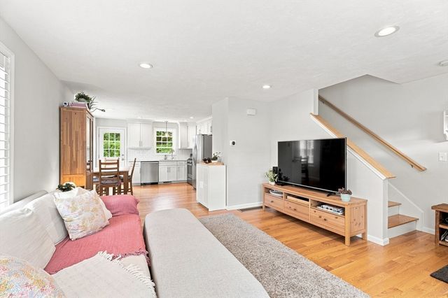 59 Riley Rd 59, Tyngsborough, MA 01879