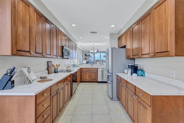 606 RIVIERA DUNES WAY 201, Palmetto, FL 34221