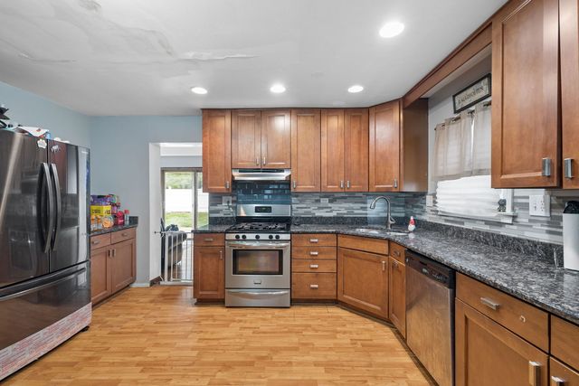 4148 Maple Avenue, Lyons, IL 60534