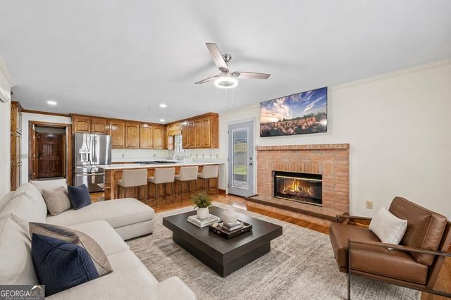210 Wildwood Drive, Cartersville, GA 30120