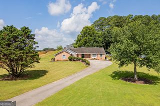 210 Wildwood Drive, Cartersville, GA 30120