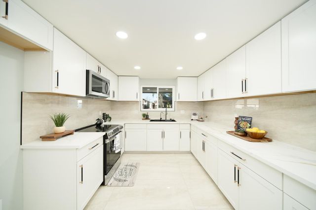 776 Folsom way, Manteca, CA 95337