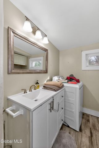 37 Main Street, Ballston, NY 12019