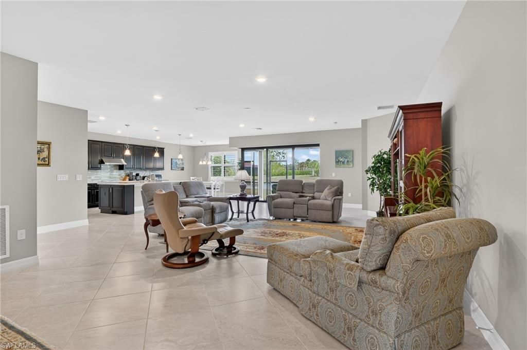 11279 Thurston Chase, FORT MYERS, FL 33913 — photo 4