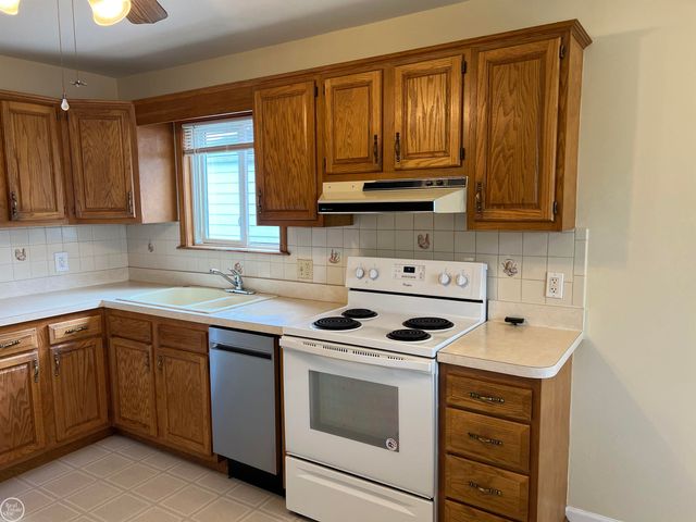 19877 Woodward Street, Clinton Township, MI 48035