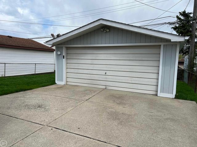 19877 Woodward Street, Clinton Township, MI 48035