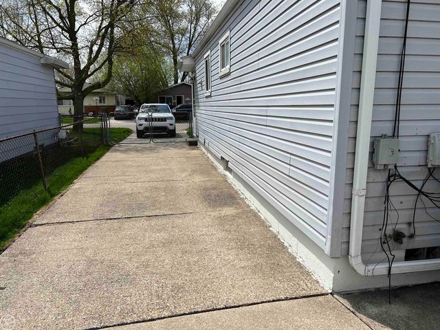 19877 Woodward Street, Clinton Township, MI 48035