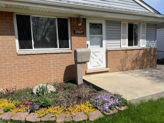 19877 Woodward Street, Clinton Township, MI 48035