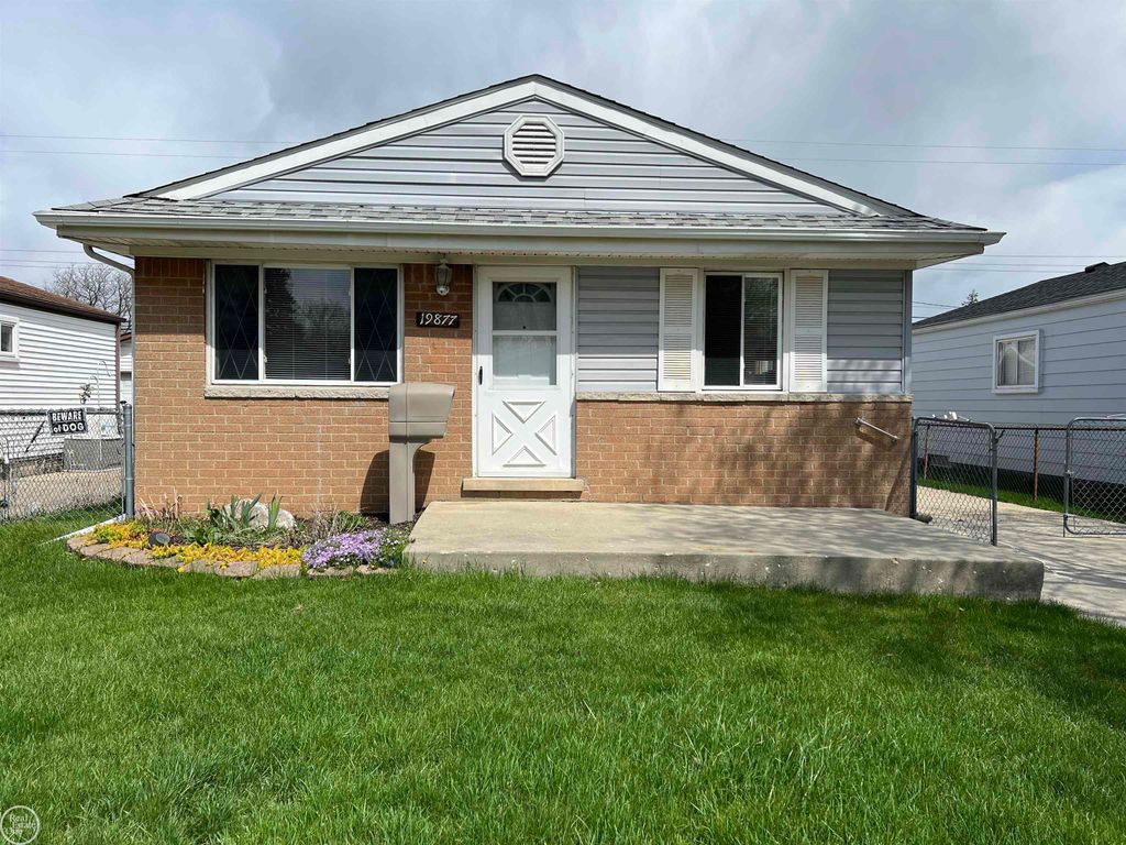 19877 Woodward Street, Clinton Township, MI 48035