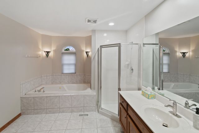 24027 Douglas Drive, Plainfield, IL 60585