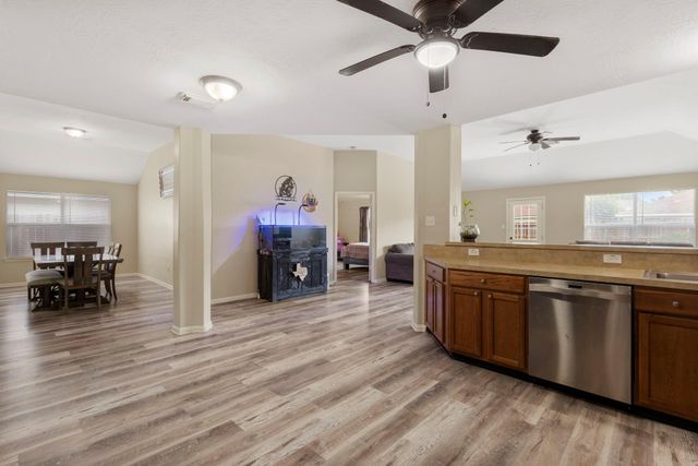 29106 Foxingham Circle, Spring, TX 77386
