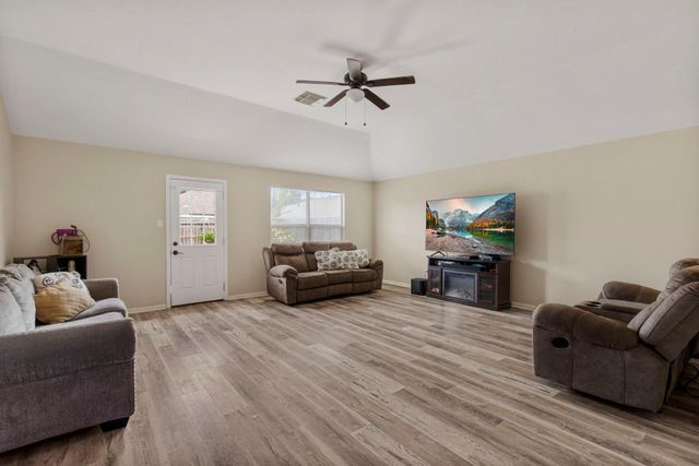 29106 Foxingham Circle, Spring, TX 77386