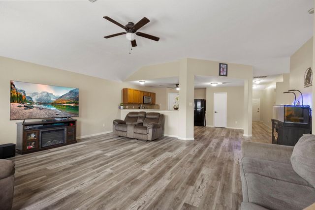 29106 Foxingham Circle, Spring, TX 77386